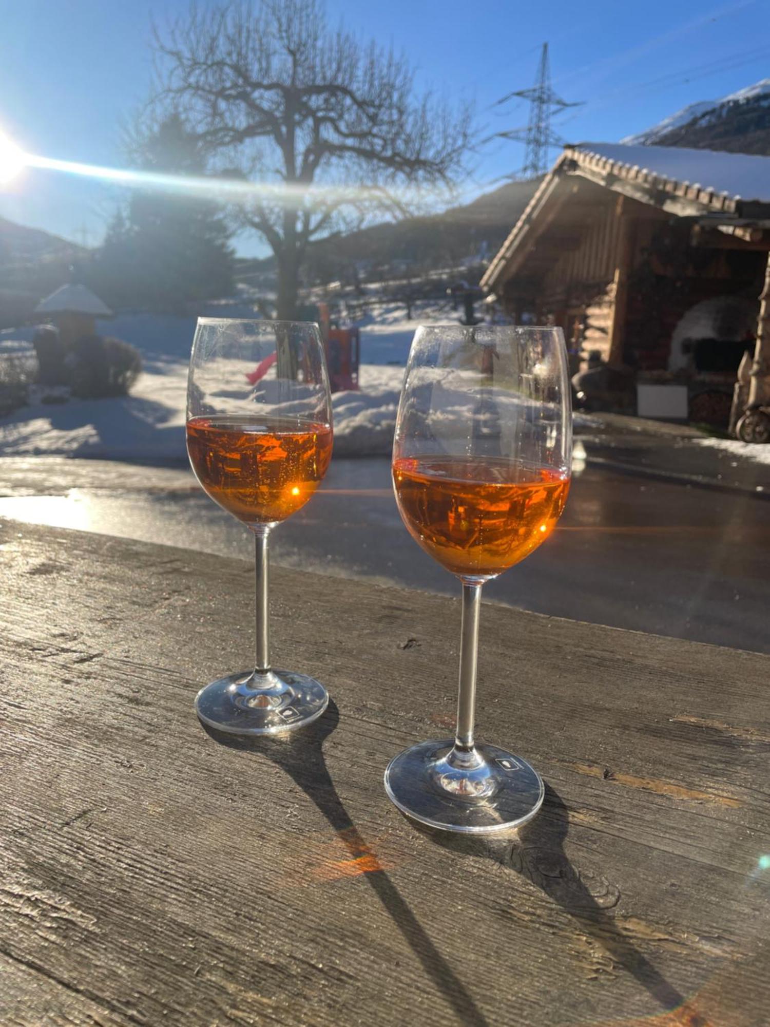 朵芭迪烈霍酒店 文斯 外观 照片